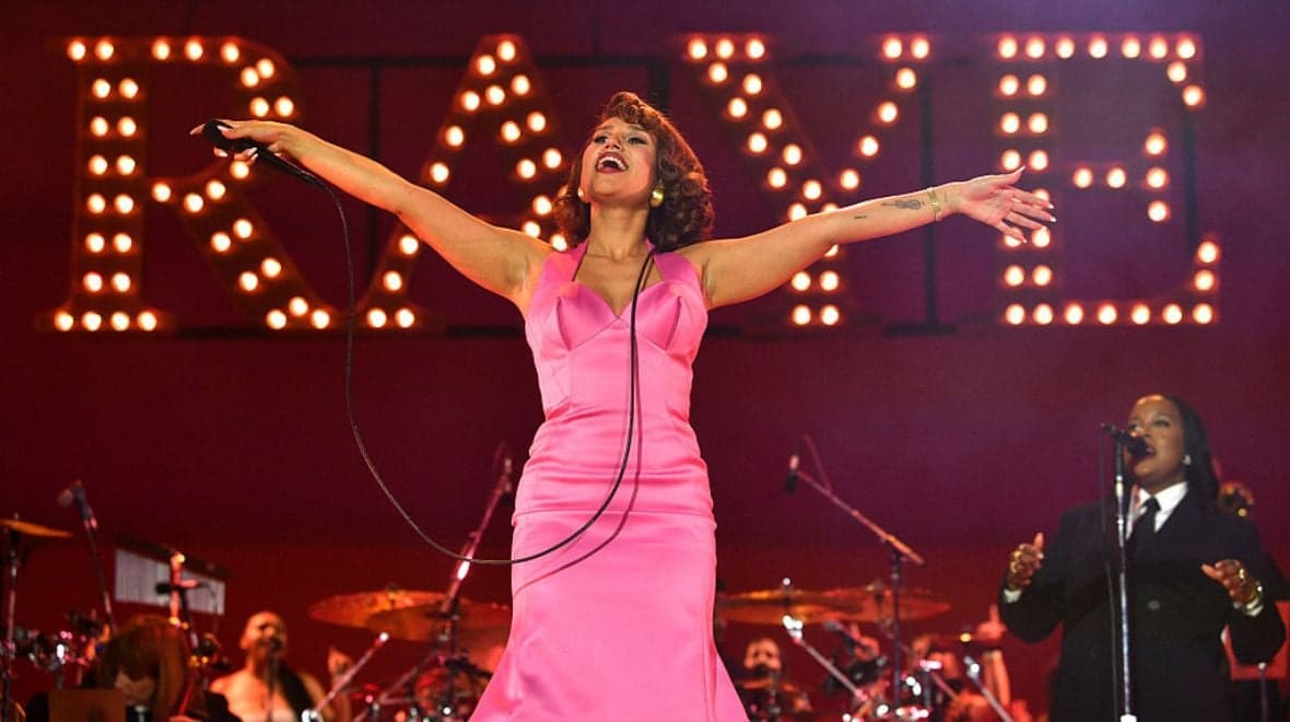 Raye announces Dublin arena date on her 2026 world tour