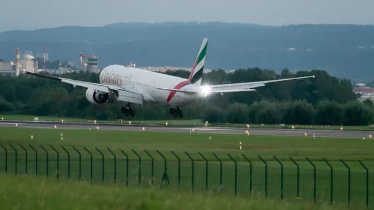 Emirates flight declares mid-air emergency over UK