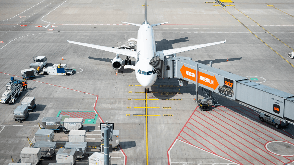 Major European airport cancels all flights with 60,000 passengers affected