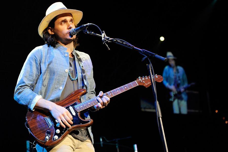 New Couple? Katy Perry and John Mayer Pictured Having Dinner Together