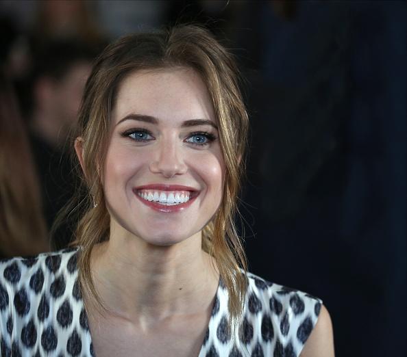 Her Look of the Day – Allison Williams Opts For Clashing Prints