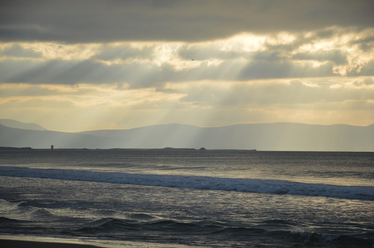 Halloween weekend weather to see abnormally high temperatures and sunny spells
