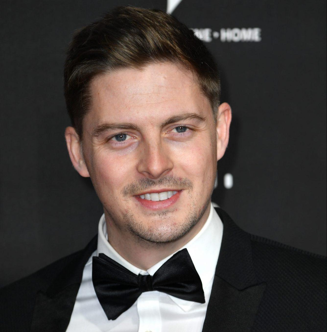 Love Island’s Dr Alex deletes Twitter to protect his mental well-being