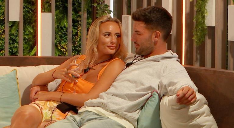 Love Island fans spot Millie and Liam doing same weird gesture in bed