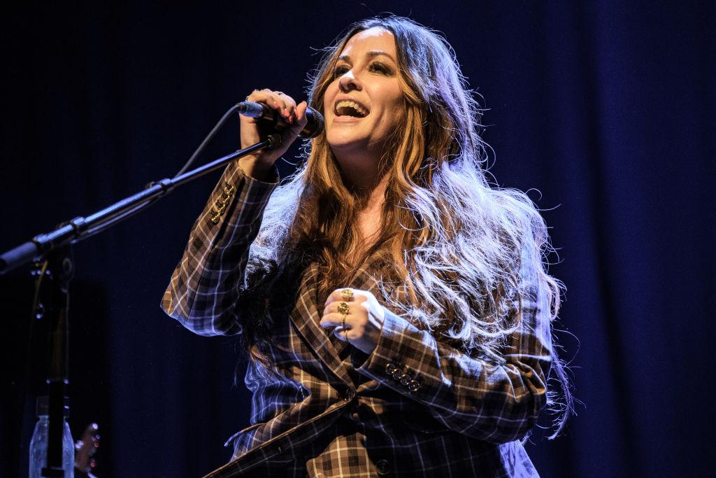 Alanis Morissette criticises “salacious” new documentary about her life