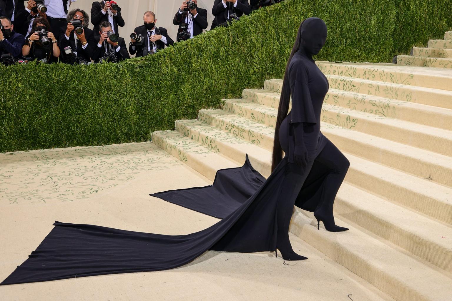 The best Twitter reactions to Kim Kardashian’s outfit at the Met Gala