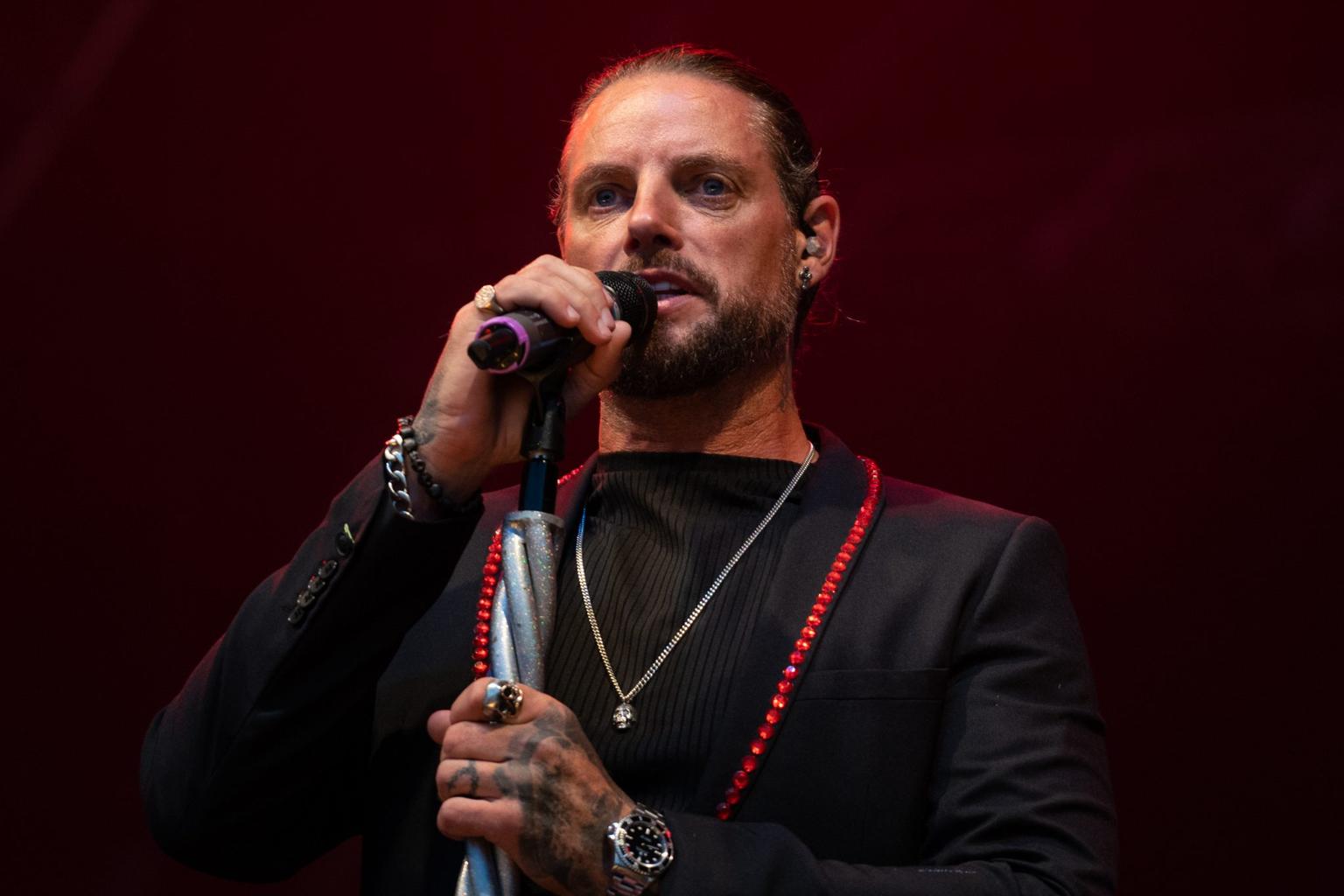 “Heartbroken” Keith Duffy pays tribute to “warrior” dad following his death