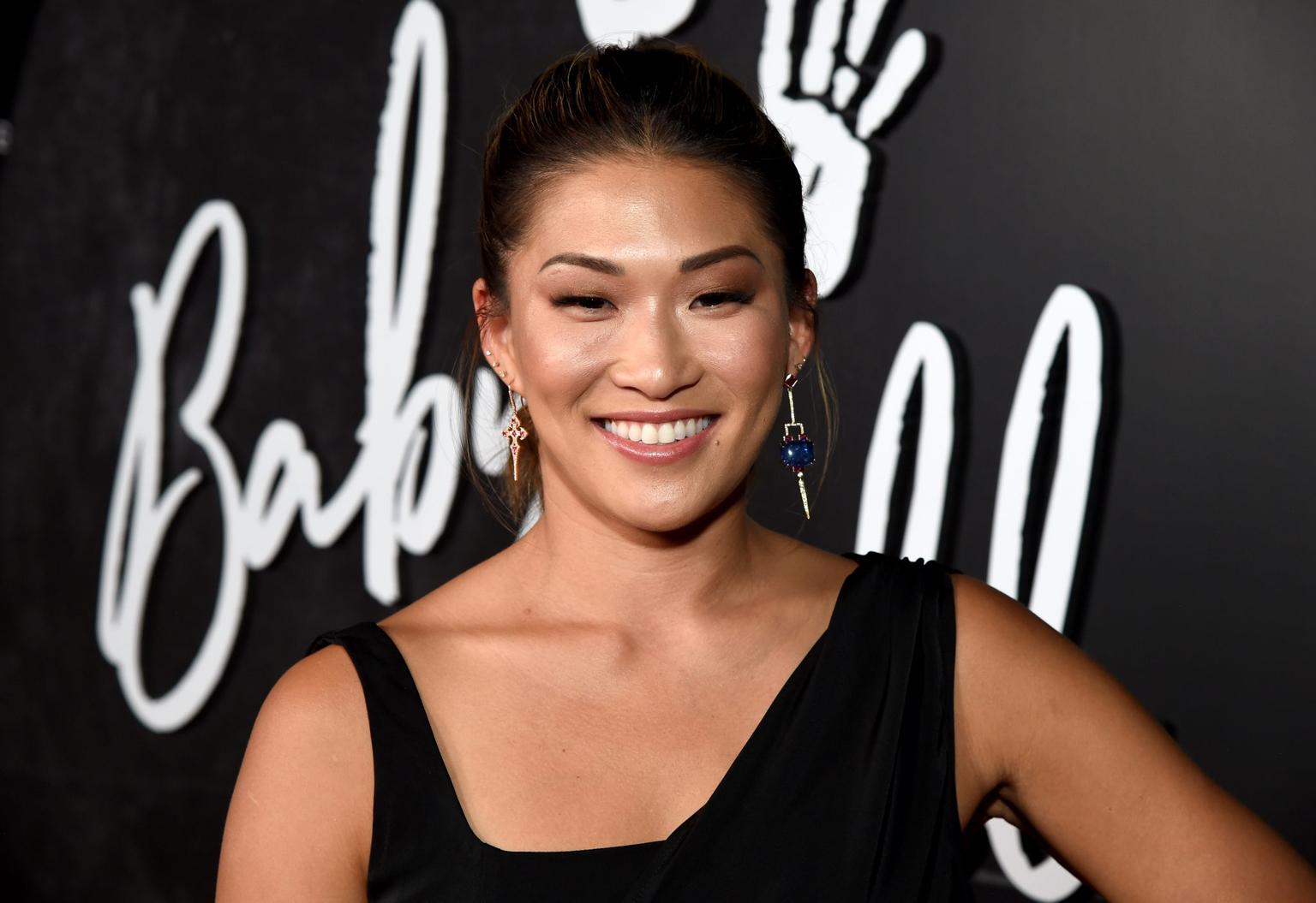 Glee star Jenna Ushkowitz expecting baby girl