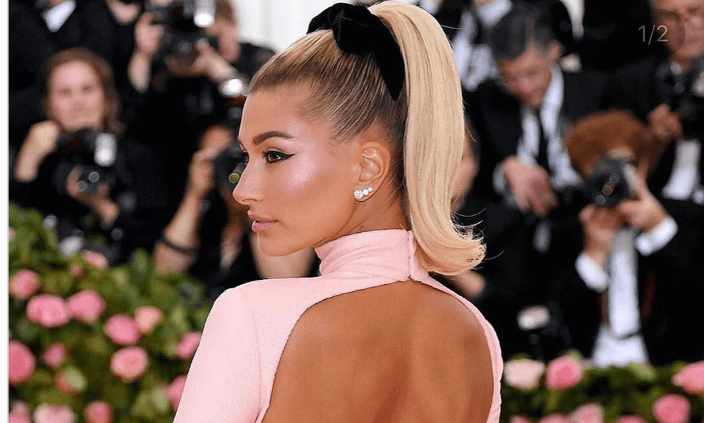 This barbie ponytail trend is everywhere and it’s destined to be our summer go-to