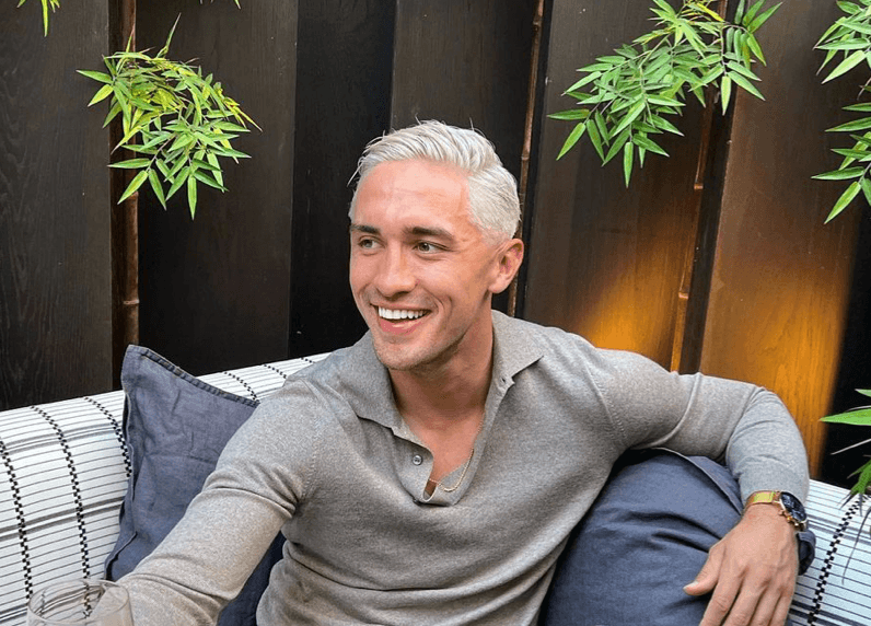 Greg O’Shea embraces Barbiecore as he debuts stunning blonde hair