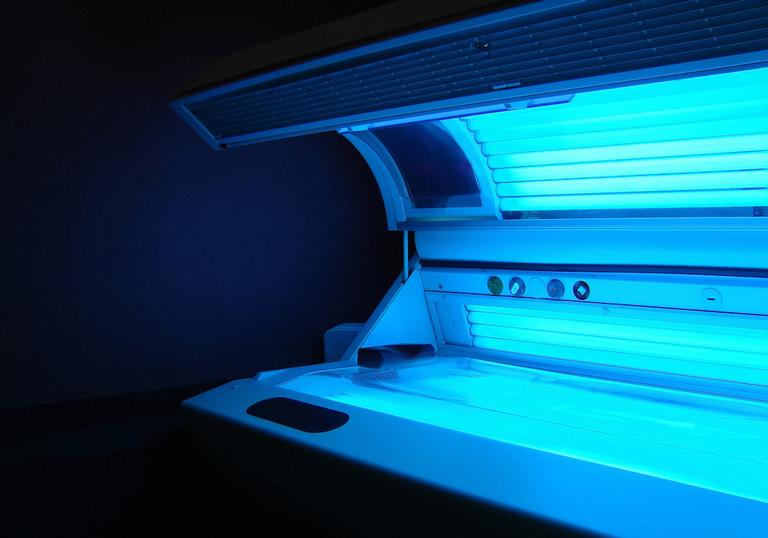 HSE urges people under the age of 35 to stop using sunbeds