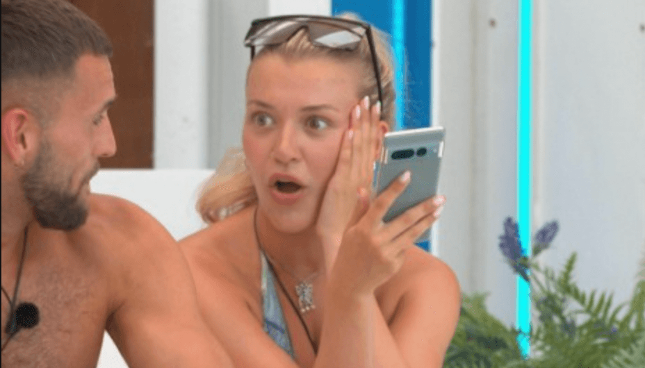 Casa Amor is only days away as Molly Marsh flies back to Spain