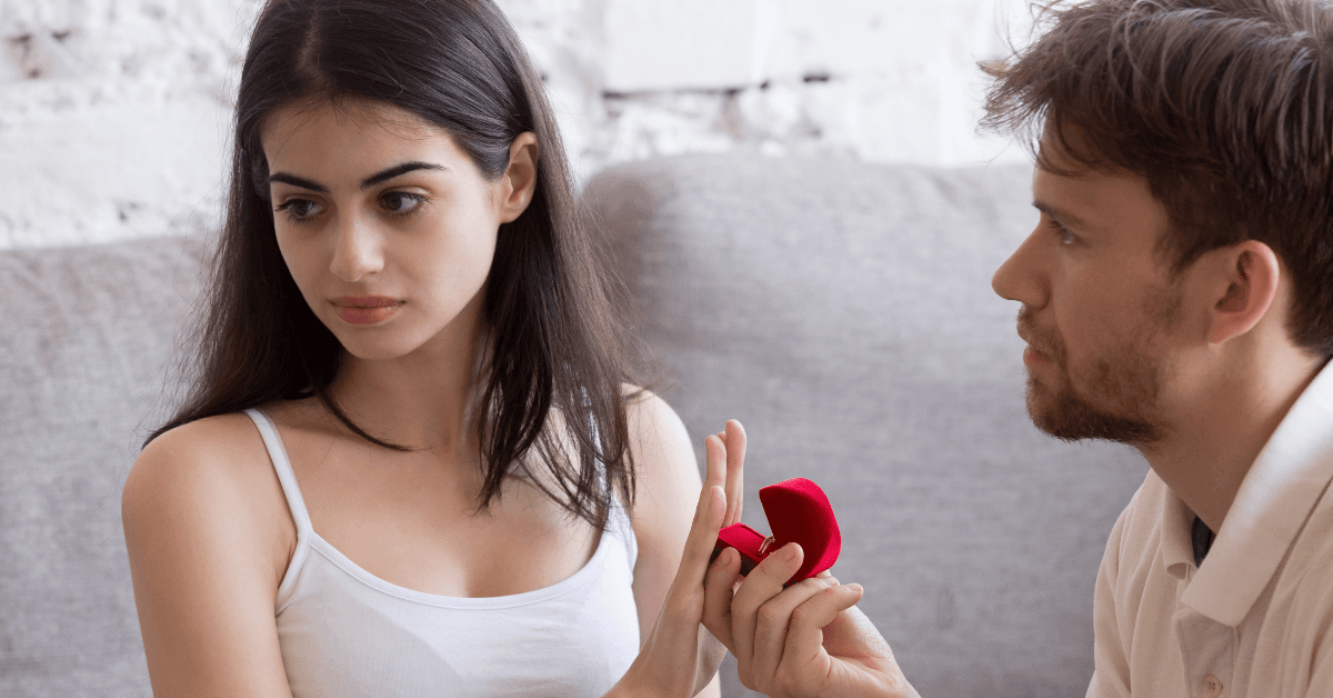 ‘Am I wrong for taking back my acceptance of a marriage proposal because of the ring?’