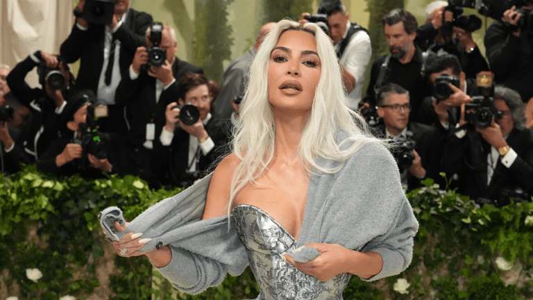 Kim Kardashian struggles to breathe in concerning Met Gala dress