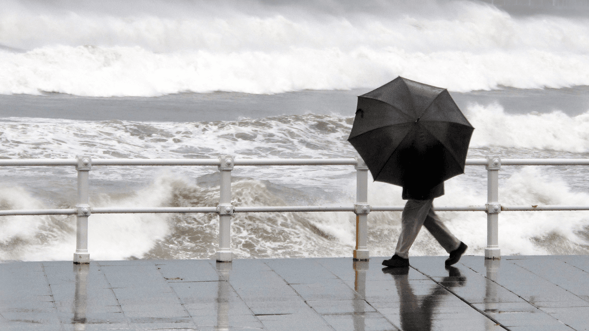 Yellow weather warning issued for two Irish counties with flooding risk
