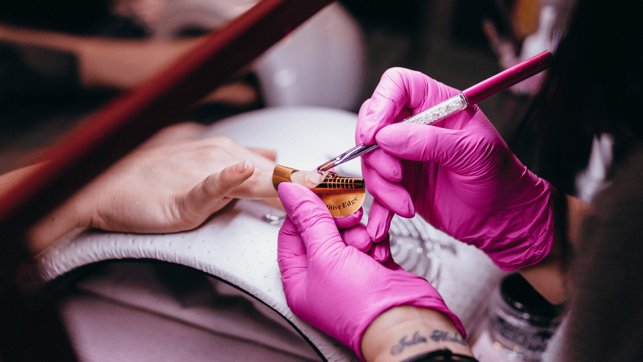 Nail tech urges customers not to get offended if this happens at their appointment