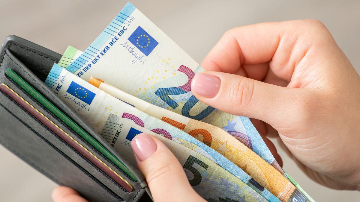 Government confirms increase to Child Support Payments after axing two-tier payment plan