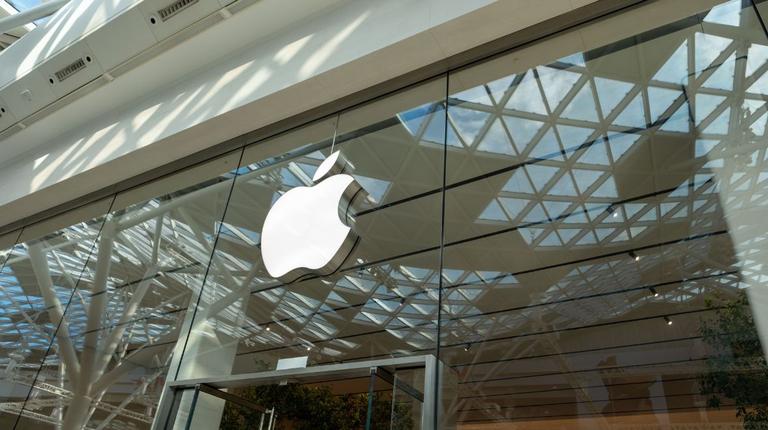 Shoppers praise ‘impressive’ dupe of an Apple favourite – and it’s only €18