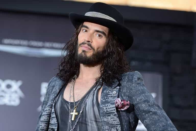 Russell Brand Refers to Katy Perry as an “Arse-Ache.” Nice. Russell Brand Refers to Katy Perry as an “Arse-Ache.” Nice.