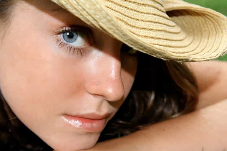 Lashes Top List of Women’s Holiday Must-Haves Lashes Top List of Women’s Holiday Must-Haves
