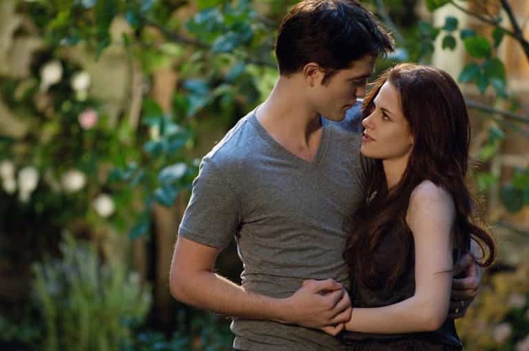Kristen Stewart and Robert Pattinson Are Back Together In New Twilight Promo Pictures Kristen Stewart and Robert Pattinson Are Back Together In New Twilight Promo Pictures