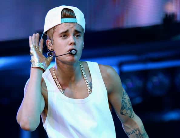 “F**k Bill Clinton!” – Justin Bieber Caught Peeing in Restaurant Kitchen and Cursing Former US President “F**k Bill Clinton!” – Justin Bieber Caught Peeing in Restaurant Kitchen and Cursing Former US President