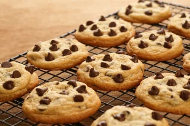 Man Attempts To Murder His Roommate – Because She Ate Cookies For Breakfast Man Attempts To Murder His Roommate – Because She Ate Cookies For Breakfast