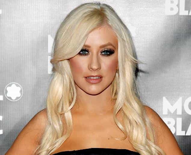 Pregnant Christina Aguilera Poses Nude For New Magazine Shoot Pregnant Christina Aguilera Poses Nude For New Magazine Shoot