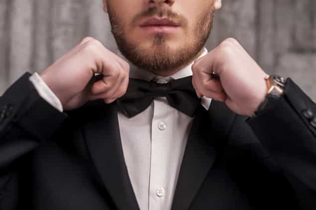 What Makes A Gentleman? Someone Who Makes Love On His Elbows Apparently! What Makes A Gentleman? Someone Who Makes Love On His Elbows Apparently!