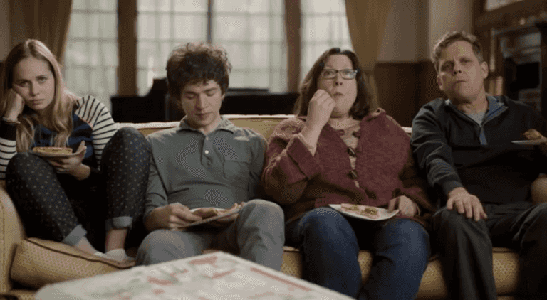 VIDEOS: Why Watching TV With Your Parents is The Absolute Worst VIDEOS: Why Watching TV With Your Parents is The Absolute Worst
