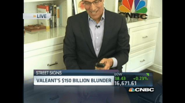 VIDEO: ‘My Eyes Are Stinging!’ – CNBC Reporter Gets Caught Out Only Half-Dressed For the Office VIDEO: ‘My Eyes Are Stinging!’ – CNBC Reporter Gets Caught Out Only Half-Dressed For the Office