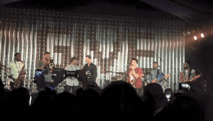 VIDEO: Nothing To See Here… Except Brad Pitt Performing James Brown’s Sex Machine With Bruno Mars VIDEO: Nothing To See Here… Except Brad Pitt Performing James Brown’s Sex Machine With Bruno Mars