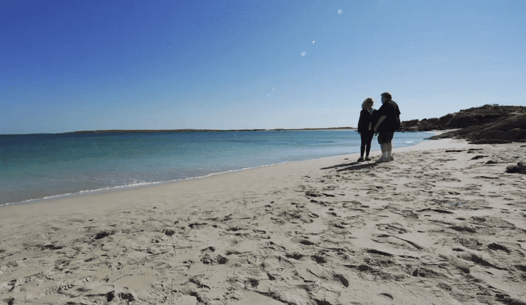 VIDEO: Check Out the Legendary Sitcom Star Travelling Ireland’s West Coast VIDEO: Check Out the Legendary Sitcom Star Travelling Ireland’s West Coast