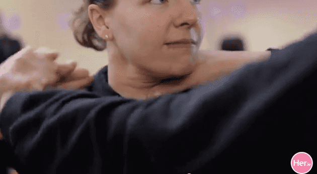 VIDEO: Her.ie Wants You To Stay Safe – WK 3: How To React to Somebody Trying To Choke You with Krav Maga VIDEO: Her.ie Wants You To Stay Safe – WK 3: How To React to Somebody Trying To Choke You with Krav Maga