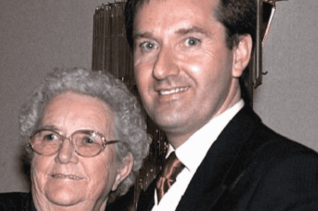 Daniel O’Donnell’s 94-Year-Old Mother Passes Away Following Battle With Illness Daniel O’Donnell’s 94-Year-Old Mother Passes Away Following Battle With Illness