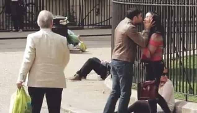 #ViolenceIsViolence – Video Shows How People React To Domestic Violence On Street #ViolenceIsViolence – Video Shows How People React To Domestic Violence On Street