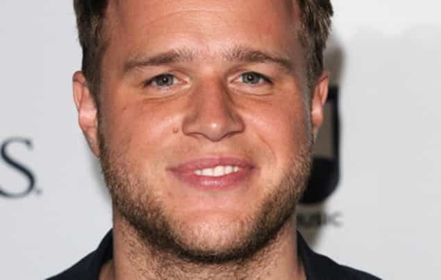 Olly Murs To Pop The Question To Girlfriend?! Olly Murs To Pop The Question To Girlfriend?!