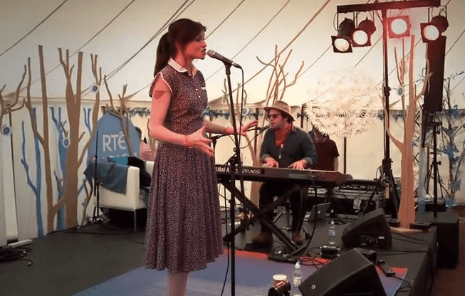 VIDEO: Sophie Ellis-Bextor Aces ‘Jolene’ Cover At Westport Festival VIDEO: Sophie Ellis-Bextor Aces ‘Jolene’ Cover At Westport Festival