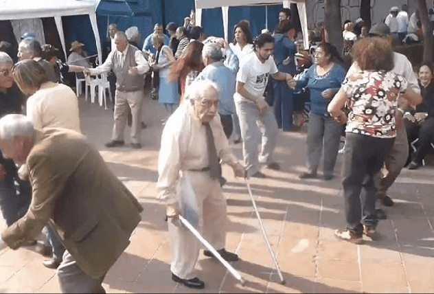 WATCH: ‘This Is My Jam’ – Elderly Gent’s Dance Moves Will Put Yours To Shame WATCH: ‘This Is My Jam’ – Elderly Gent’s Dance Moves Will Put Yours To Shame