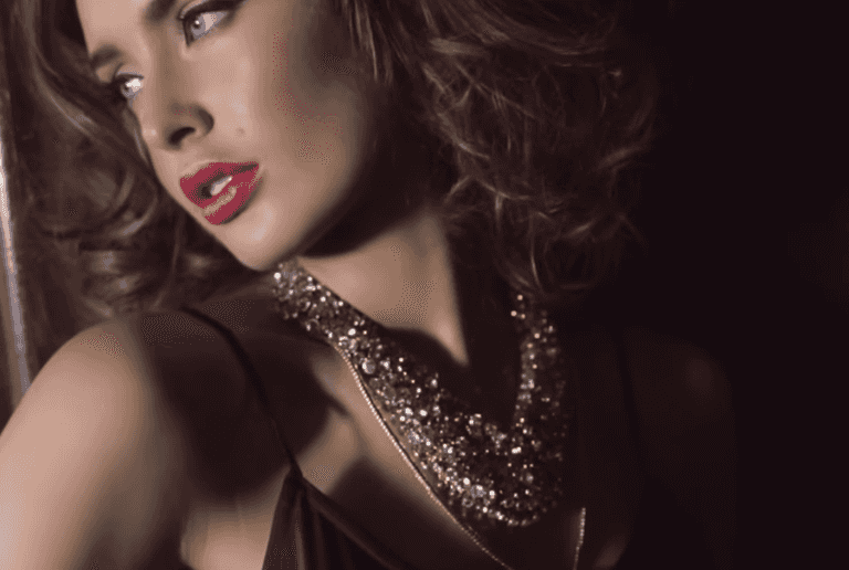 Three on Trend: Put The Finishing Touch to Your Debs Look with These Awesome Accessories Three on Trend: Put The Finishing Touch to Your Debs Look with These Awesome Accessories
