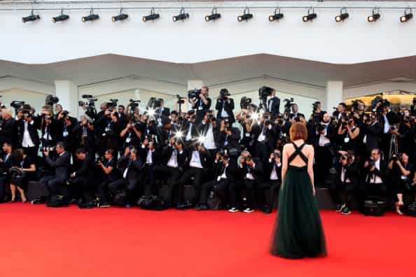 Emma Stone Debuts a New ‘Do on the Red Carpet Emma Stone Debuts a New ‘Do on the Red Carpet