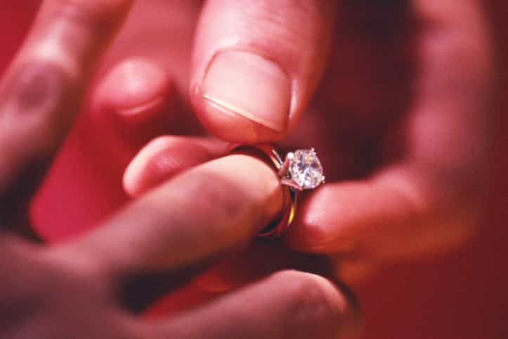PICTURE: This is One Very Cool Way to Propose PICTURE: This is One Very Cool Way to Propose