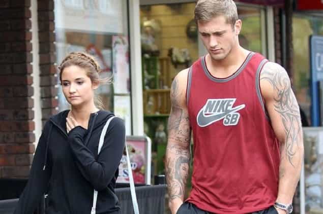 Pregnant Eastenders Actress Posts Cryptic Tweet After Boyfriend Is Pictured In Bed With Three Women Pregnant Eastenders Actress Posts Cryptic Tweet After Boyfriend Is Pictured In Bed With Three Women