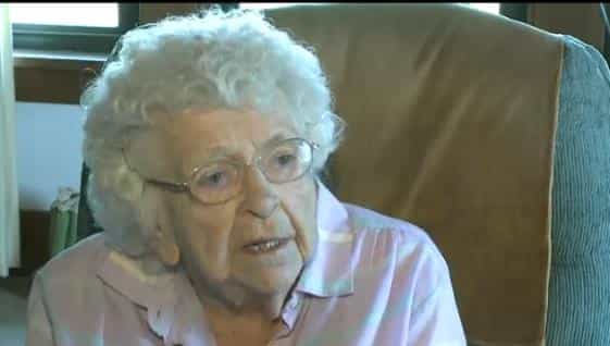 99-Year-Old Lady Makes A Dress From Scratch Every Day To Send To A Child In Need 99-Year-Old Lady Makes A Dress From Scratch Every Day To Send To A Child In Need