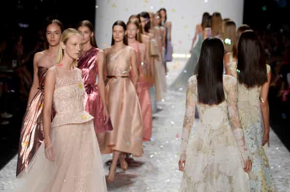 IN PICTURES: Dreamy Dresses from Monique Lhuillier at New York Fashion Week IN PICTURES: Dreamy Dresses from Monique Lhuillier at New York Fashion Week