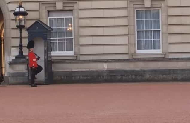 Buckingham Palace Guard Facing Disciplinary Action After ‘Dancing’ Video Buckingham Palace Guard Facing Disciplinary Action After ‘Dancing’ Video