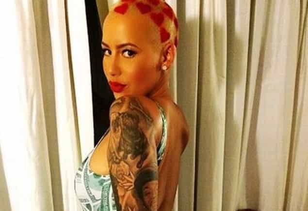 NSFW: Amber Rose Channels Her Inner Kim Kardashian West with Revealing Selfie NSFW: Amber Rose Channels Her Inner Kim Kardashian West with Revealing Selfie