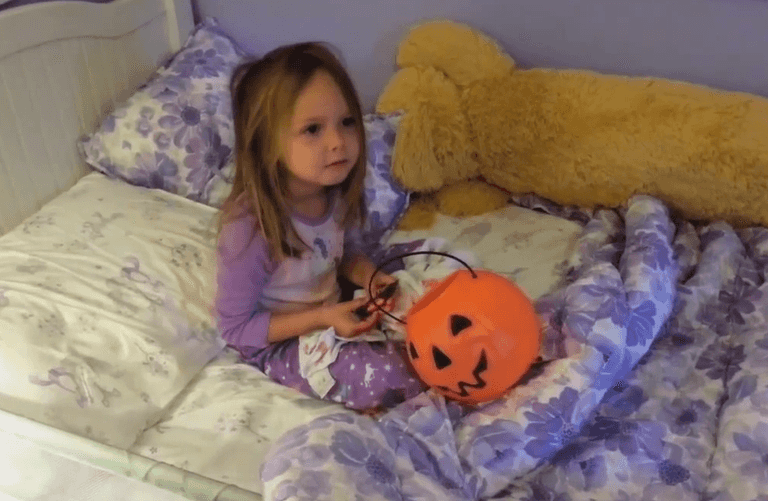 VIDEO: Jimmy Kimmel’s Annual “I Ate All Your Halloween Candy” Prank VIDEO: Jimmy Kimmel’s Annual “I Ate All Your Halloween Candy” Prank