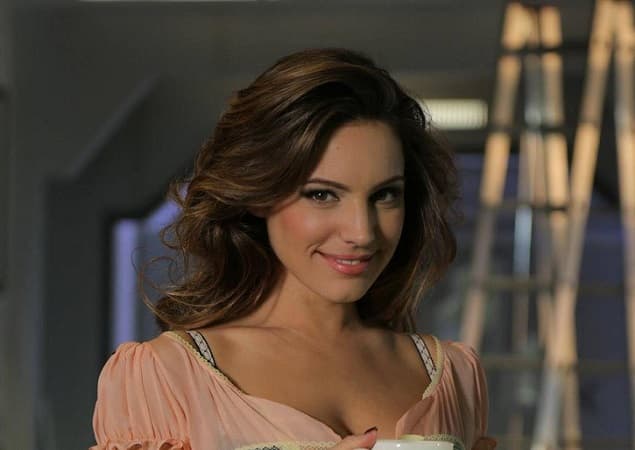 David Who? Kelly Brook Has Moved On To A New Man… David Who? Kelly Brook Has Moved On To A New Man…
