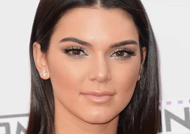 “Does She Need MORE Fame?” – Model Takes Aim at Kendall Jenner in Open Letter “Does She Need MORE Fame?” – Model Takes Aim at Kendall Jenner in Open Letter